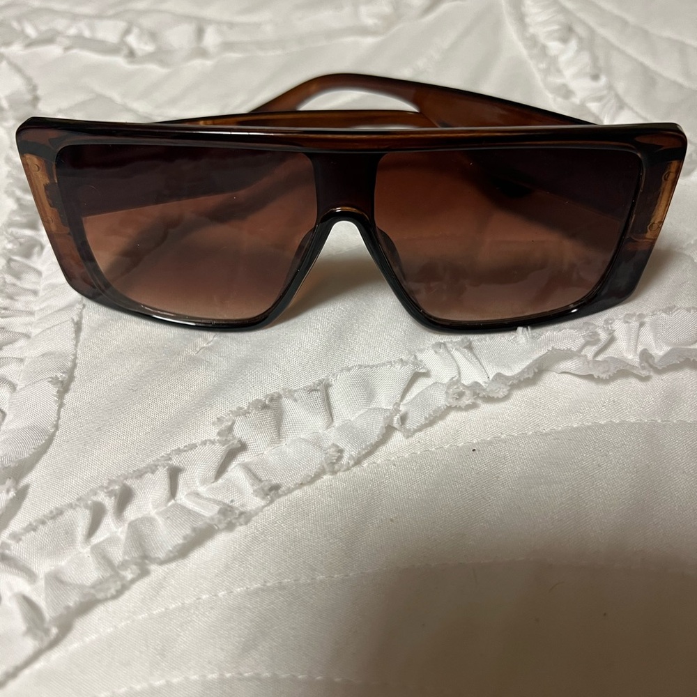 Tortoiseshell Shield Sunglasses - Brown Lenses - image 1